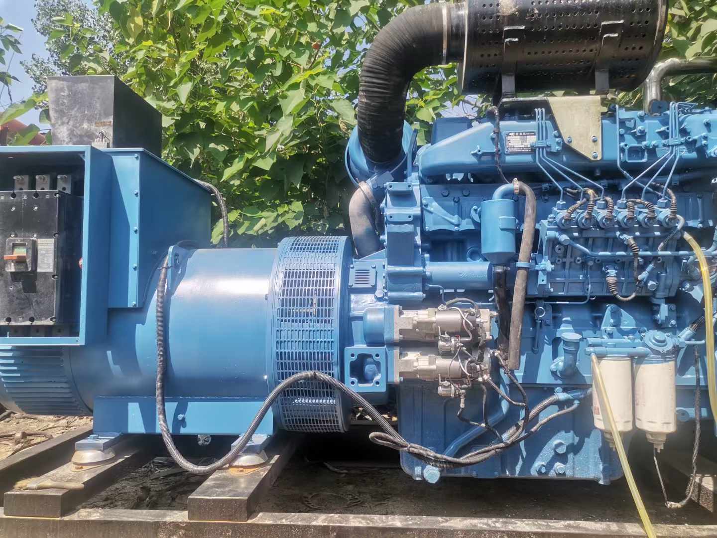 五龙口镇详细说明降低 800kW 柴油发电机输出电流波动的方法